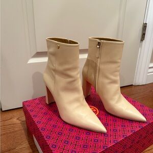 Women’s Tory Burch Penelope 90mm bootis